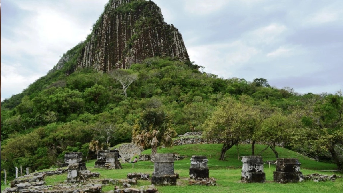 Cerro de los Metates y Quiahuiztlán: el paisaje prehispánico que domina el Golfo de México