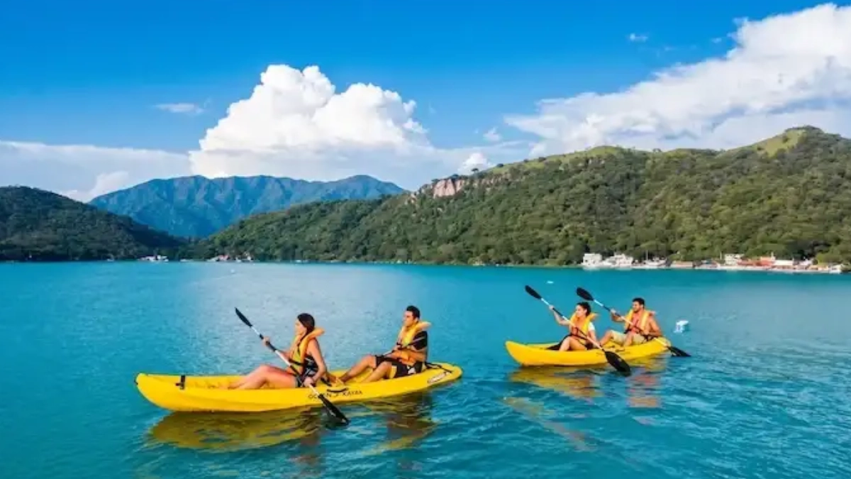 Nayarit invita a descubrir sus paisajes en kayak: de una laguna volcánica a los manglares de San Blas